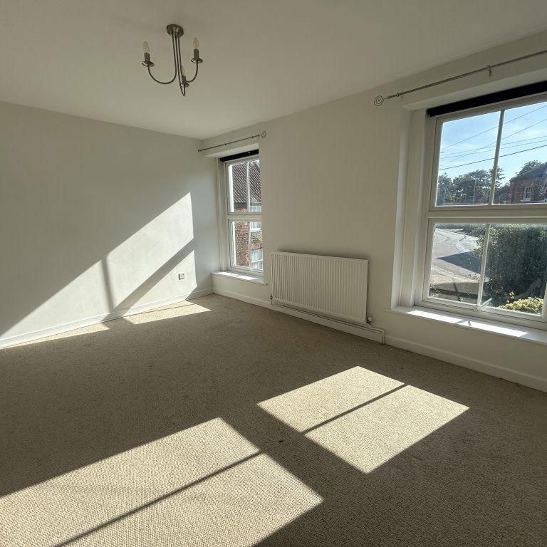 2 bedroom semi-detached house to rent - Photo 1