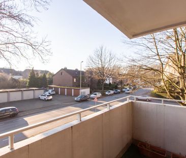 Blömker! Modernisierte 2,5-Zimmer Wohnung mit Balkon im 1. OG in GE... - Foto 3