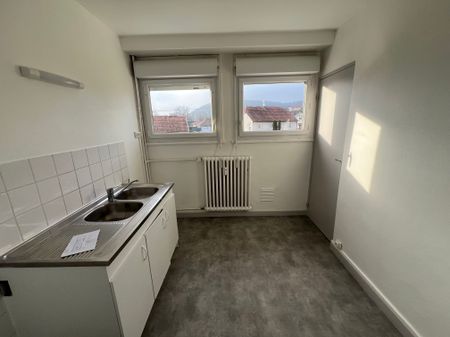 Location - Appartement T4 - 65 m² - Pont-de-Roide-Vermondans - Photo 5