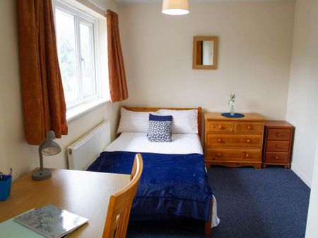 6 bedroom house to rent - Photo 3