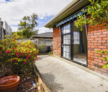 110 Oxford St, Tawa - Photo 2