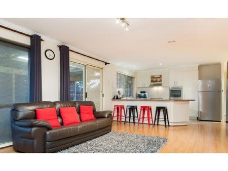 1 Forde Court, Narre Warren VIC 3805 - House For Rent | Domain - Photo 5