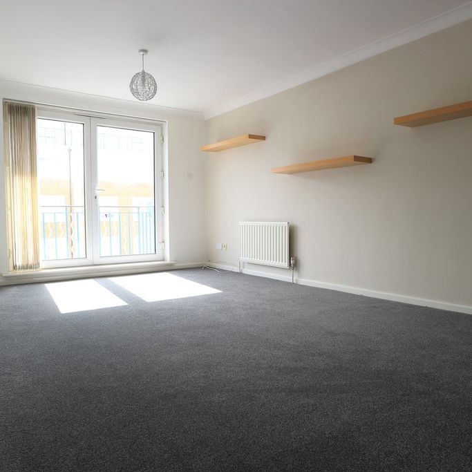 Merton Court, Brighton Marina Village - Photo 1