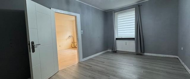 SCHADE HAUSVERWALTUNG - 2- Zimmer Wohnung mit separatem Badezimmer in Plettenberg zu vermieten! - Photo 1