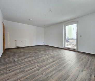 Schöne renovierte 2-Zimmer Wohnung mit Einbauküche und Balkon - Foto 5