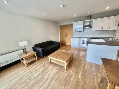 1 bedroom flat to rent - Photo 2