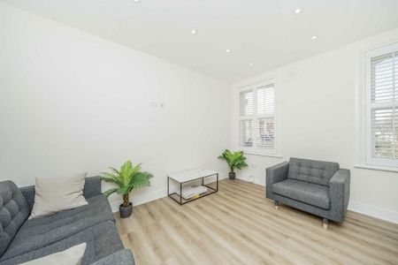 4 bedroom flat to rent - Photo 5