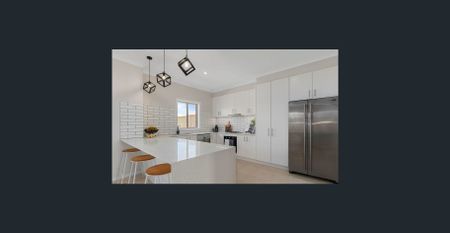 Spacious & Modern in Sought After Location - Photo 2