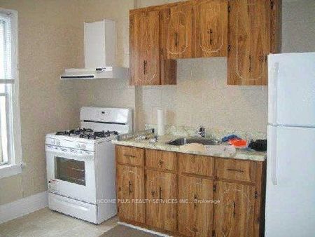 For Lease - 176 Westmount Avenue Unit# Upper, Toronto, Ontario - Photo 4