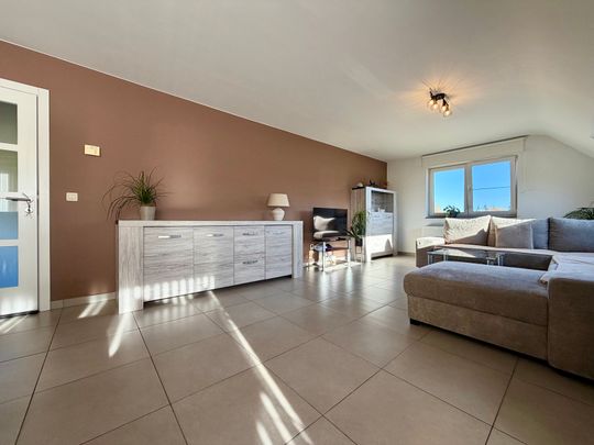 Zeer knap, ruim appartement met 2 slpks en garage - Photo 1