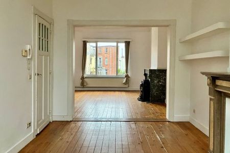 Charmant appartement van 90m² met authentiek karakter - Photo 4