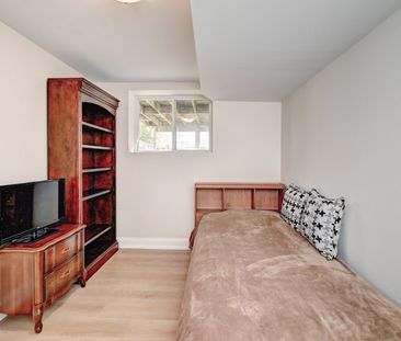 For Lease - 7 Henhoeffer Crescent, Kitchener, Ontario - Photo 6