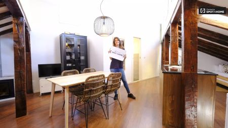 Super cosy 2-bedroom apartment for rent in the heart of Madrid - Photo 2