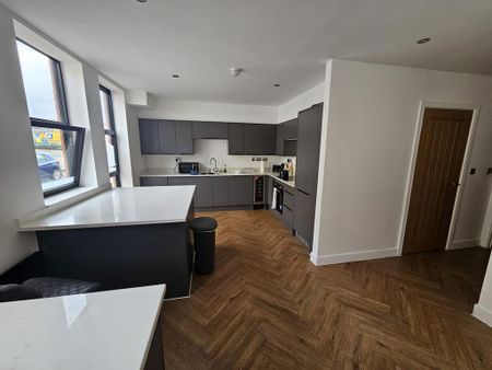 1 bedroom in a flat share to rent - Photo 4