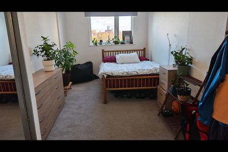 2 Bed Flat, Cordelia Street, E14 - Photo 3