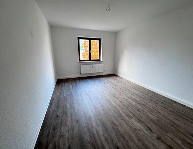 Einziehen und Wohlfühlen - 2 Zimmer, Küche, Bad! - Photo 1