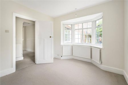 4 bedroom detached house to rent - Photo 2