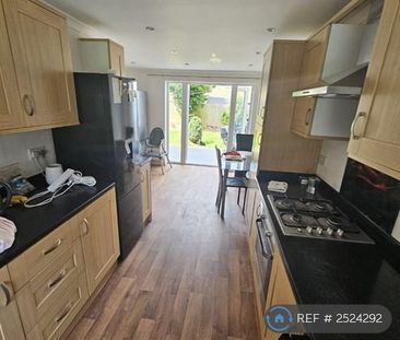 3 bedroom terraced house to rent - Photo 6