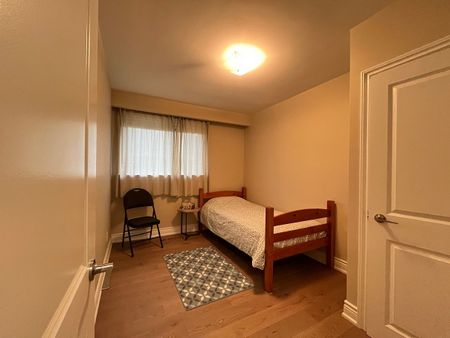 For Lease - 201 Hendon Avenue Unit# Main Floor, Toronto, Ontario - Photo 5