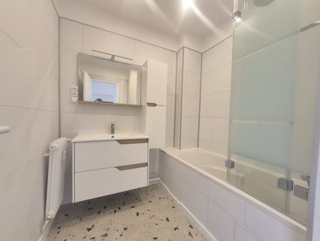Location Appartement 3 pièces 80m² TOURCOING 59200 - Photo 5