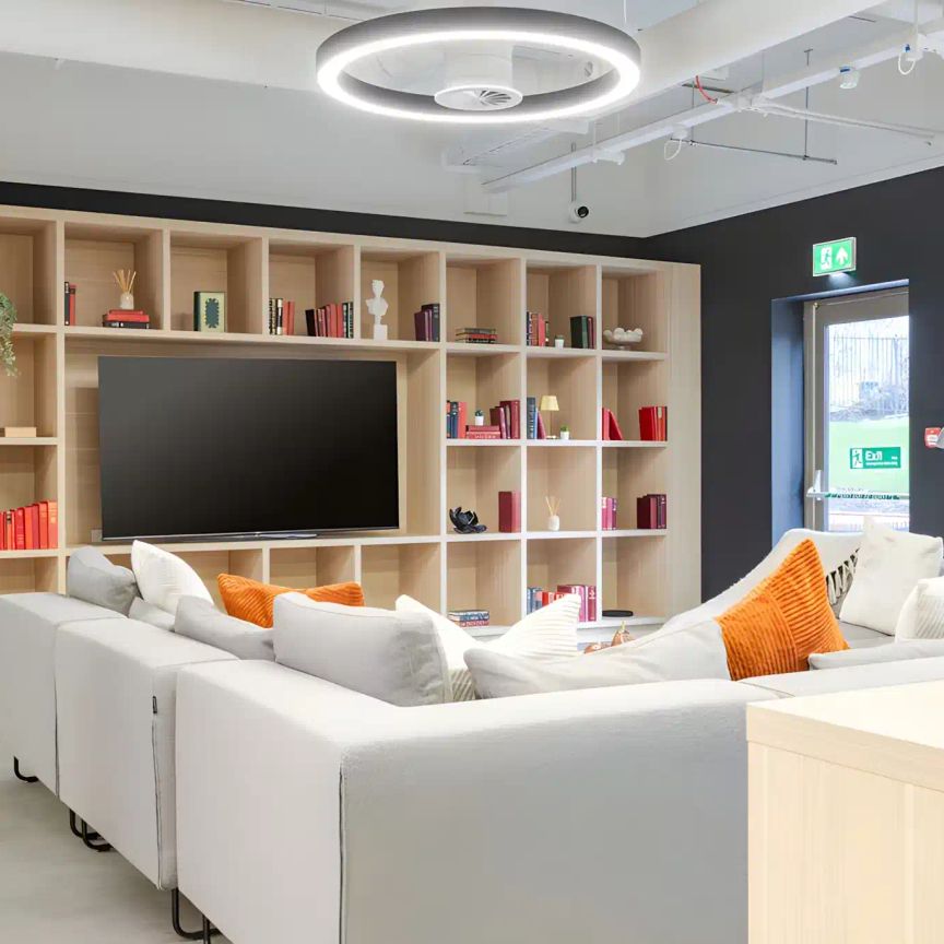 Silver Studio - Photo 1