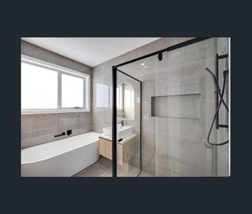 Luxury Home! - Photo 3