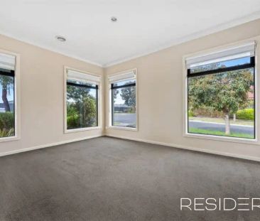 “FAMILY HOME IN MERNDA VILLAGE” - Photo 6