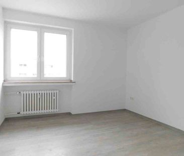 Sanierte Familienwohnung mit großzügigem Balkon! - Photo 2