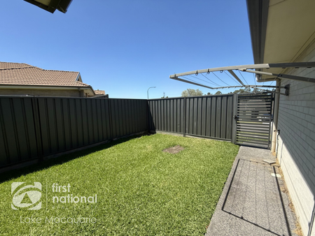 10 Redmond Circuit, Cameron Park NSW 2285 - House For Rent | Domain - Photo 3