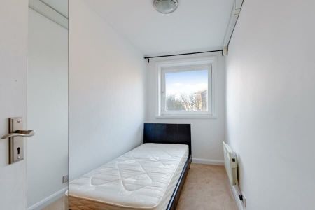 2 Bedroom Flat To Let - Photo 5