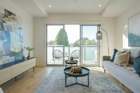 Light Filled Haven in Stellar Location - Photo 4