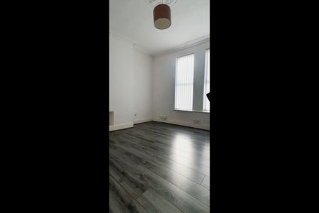 3 Bed End Terrace, Silverdale Avenue, L13 - Photo 4