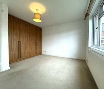 Flat to rent on - Photo 4