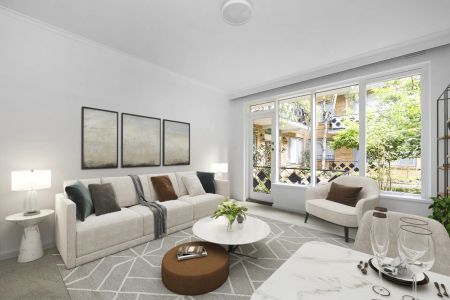 Sunlit and Spacious Ground-Floor Gem in a Leafy Elwood Locale - Photo 3