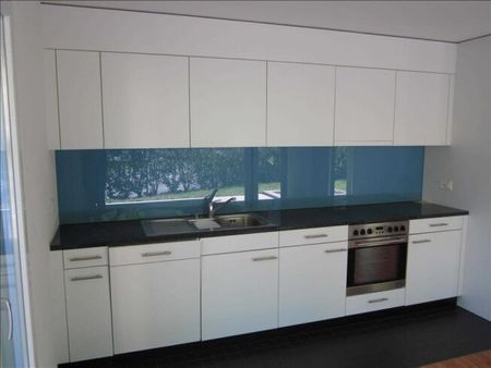 Ground floor apartment surrounded by greenery - Photo 2