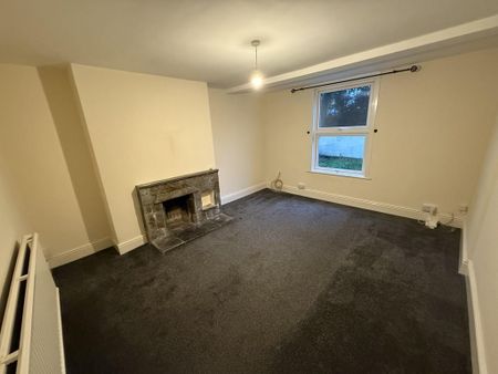 3 bedroom end of terrace house to rent - Photo 3