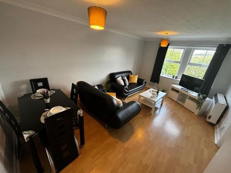 2 bedroom flat to rent - Photo 2