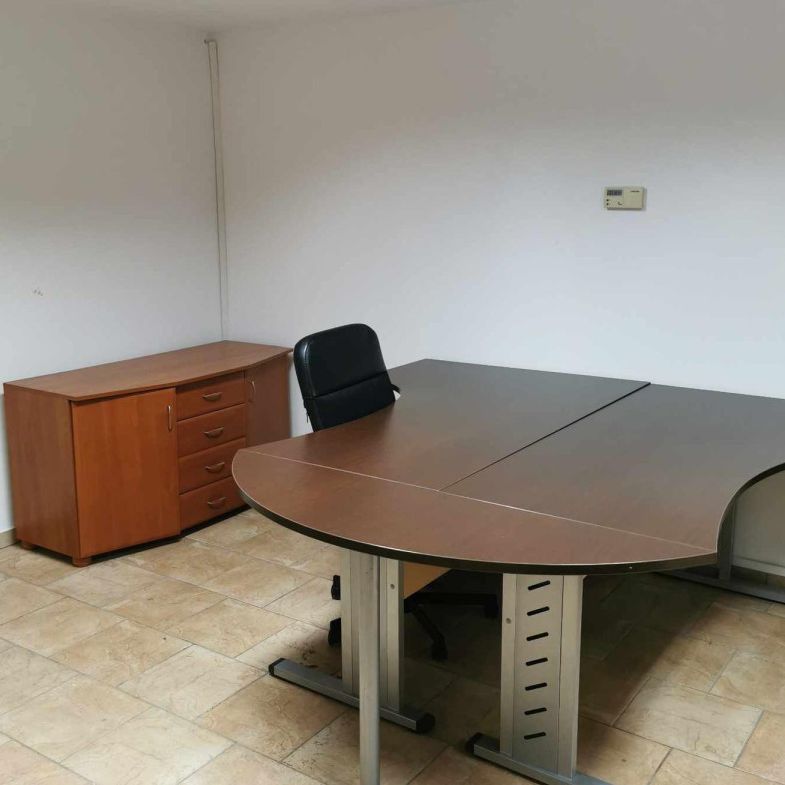 Lokal do wynajęcia | Ogrodzony teren| Monitoring - Zdjęcie 1