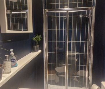 Room in a Shared House, Zermatt Road, CR7 - Photo 1