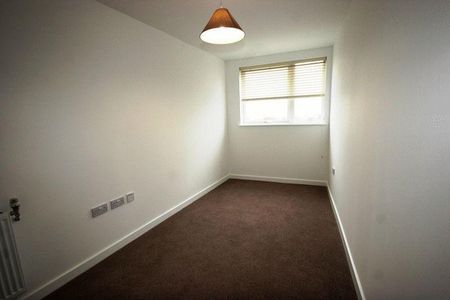 3 bedroom apartment to rent - Photo 3