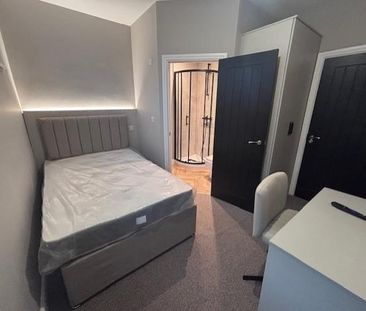 6 bedroom house of multiple occupation to rent - Photo 3