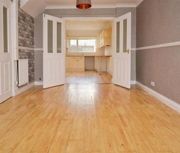 3 bedroom semi-detached house to rent - Photo 4