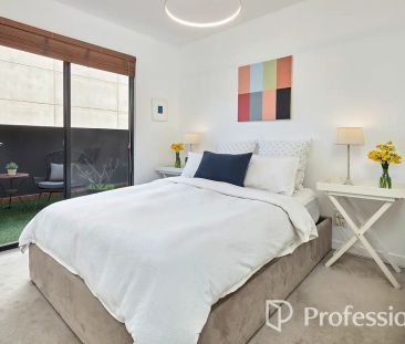 “ULTIMATE TOWN RESIDENCE – 2 X ENTERTAINING BALCONIES” - Photo 2