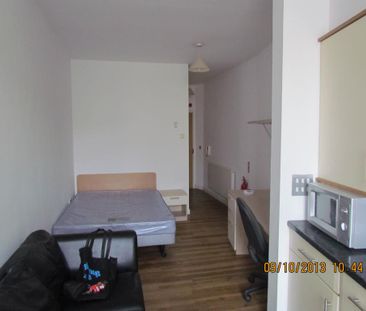 Studio to rent - Photo 1