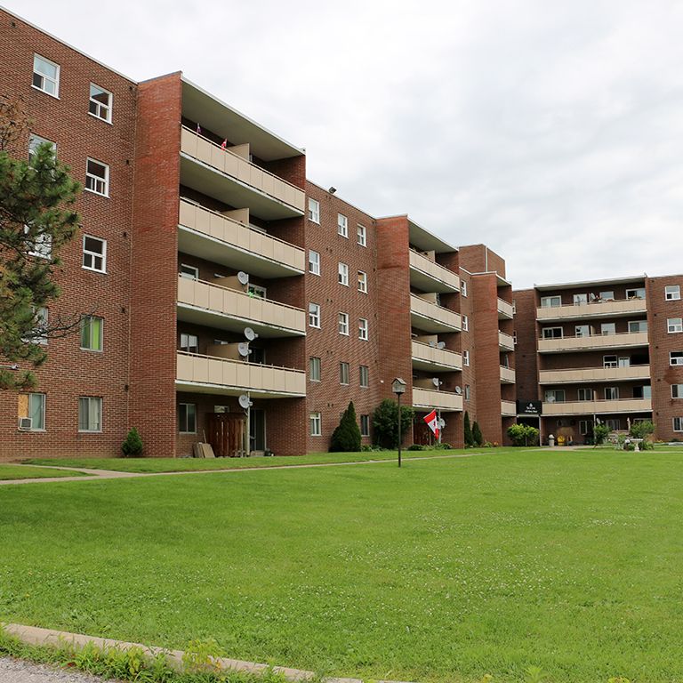 The Cedarview Apartments - Photo 1