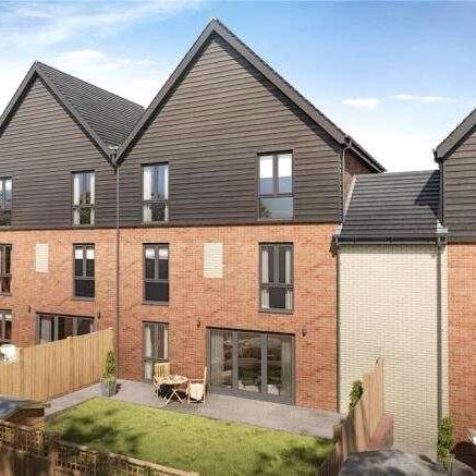 Station Road, Hook, Hampshire, RG27 - Photo 3