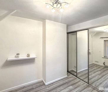 3 bedroom end of terrace house to rent - Photo 3