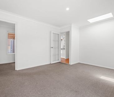 Charming Family Home in Erina Awaits! - Photo 5