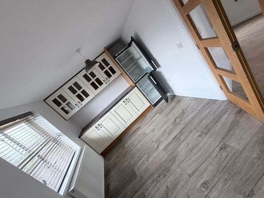 3 bedroom semi-detached house to rent - Photo 1