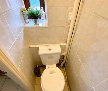 Room in a Shared Flat, Kennington Lane, SE11 - Photo 1